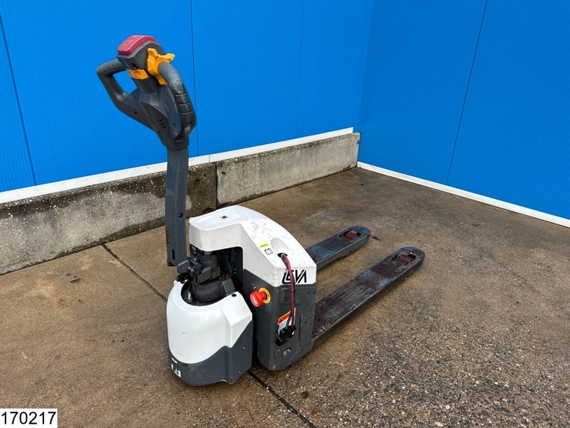 Leva LPEPT1.5 1500 kg, 0.2 m, electric, 1317 hours - Transpaleta: foto 2 Leva LPEPT1.5 1500 kg, 0.2 m, electric, 1317 hours - Transpaleta: foto 2