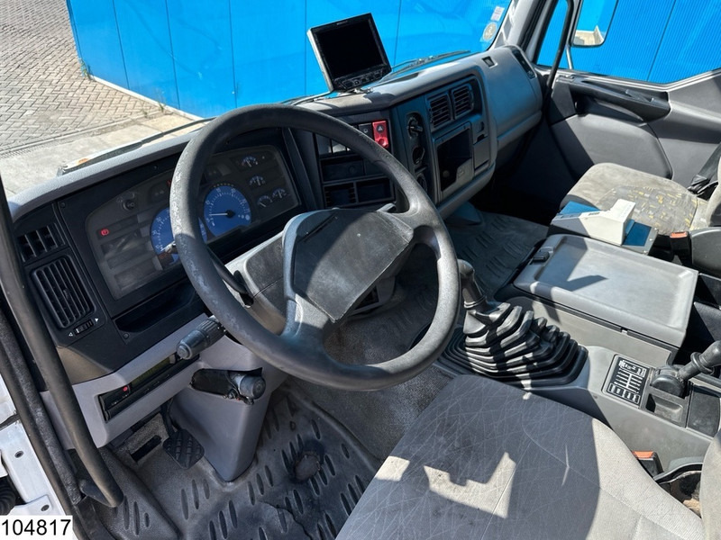 Renault Premium 270 Euro 3, Fuel, Manual, 13500 Liter, 4 Comp - Camión cisterna: foto 5 Renault Premium 270 Euro 3, Fuel, Manual, 13500 Liter, 4 Comp - Camión cisterna: foto 5