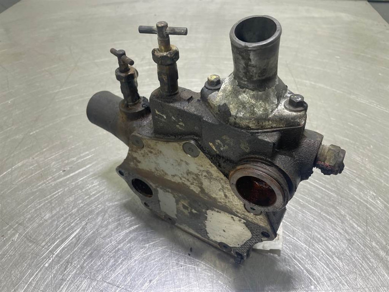 Ahlmann AS900-Cummins B 3.3 T-Coolant pump/Kühlmittelpumpe - Motor para Maquinaria de construcción: foto 3 Ahlmann AS900-Cummins B 3.3 T-Coolant pump/Kühlmittelpumpe - Motor para Maquinaria de construcción: foto 3
