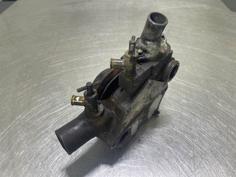 Ahlmann AS900-Cummins B 3.3 T-Coolant pump/Kühlmittelpumpe - Motor para Maquinaria de construcción: foto 5 Ahlmann AS900-Cummins B 3.3 T-Coolant pump/Kühlmittelpumpe - Motor para Maquinaria de construcción: foto 5