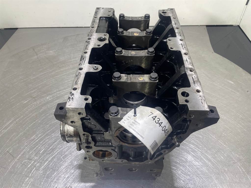 Ahlmann AS900-Cummins B3.3T-4989845-Crankcase/Unterblock - Motor para Maquinaria de construcción: foto 3 Ahlmann AS900-Cummins B3.3T-4989845-Crankcase/Unterblock - Motor para Maquinaria de construcción: foto 3