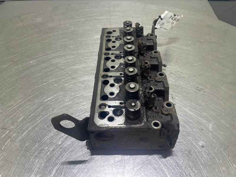 Ahlmann AS900-Cummins B3.3T-Cylinder head/Zylinderköpf - Motor para Maquinaria de construcción: foto 3 Ahlmann AS900-Cummins B3.3T-Cylinder head/Zylinderköpf - Motor para Maquinaria de construcción: foto 3