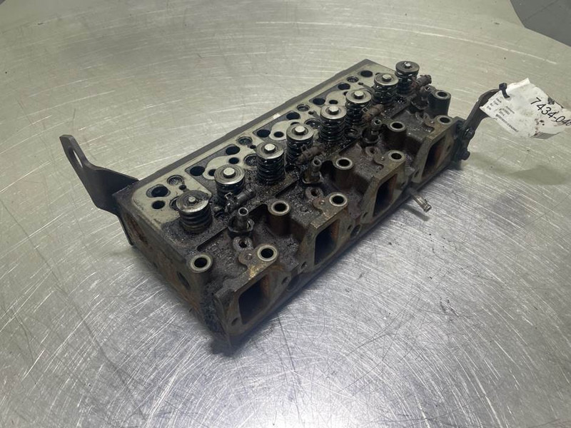 Ahlmann AS900-Cummins B3.3T-Cylinder head/Zylinderköpf - Motor para Maquinaria de construcción: foto 2 Ahlmann AS900-Cummins B3.3T-Cylinder head/Zylinderköpf - Motor para Maquinaria de construcción: foto 2