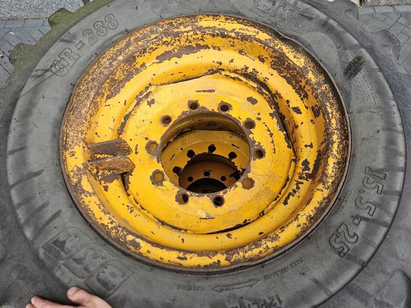 Ahlmann AZ10-BKT 15.5-25-Tire/Reifen/Band - Neumáticos y llantas para Maquinaria de construcción: foto 5 Ahlmann AZ10-BKT 15.5-25-Tire/Reifen/Band - Neumáticos y llantas para Maquinaria de construcción: foto 5