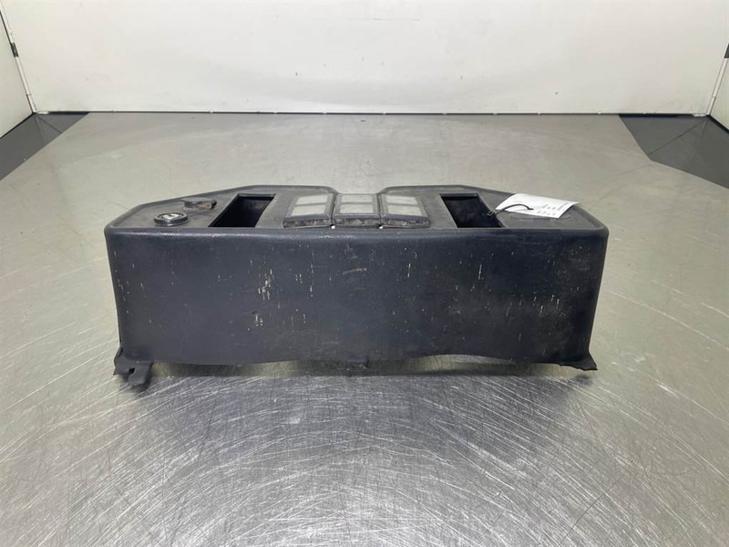 Ahlmann AZ6 - Dashboard/Console/Konsole - Cabina e interior para Maquinaria de construcción: foto 3 Ahlmann AZ6 - Dashboard/Console/Konsole - Cabina e interior para Maquinaria de construcción: foto 3