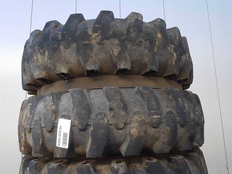 Furukawa W725LS-10.00-20-Tire/Reifen/Band - Neumáticos y llantas para Maquinaria de construcción: foto 5 Furukawa W725LS-10.00-20-Tire/Reifen/Band - Neumáticos y llantas para Maquinaria de construcción: foto 5