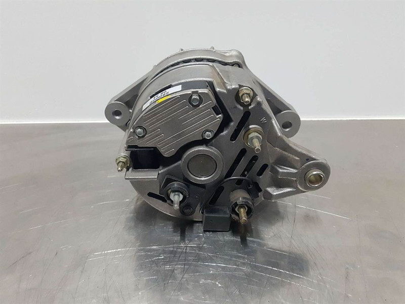 Hitachi 14V 55A-Alternator/Lichtmaschine/Dynamo - Motor para Maquinaria de construcción: foto 5 Hitachi 14V 55A-Alternator/Lichtmaschine/Dynamo - Motor para Maquinaria de construcción: foto 5