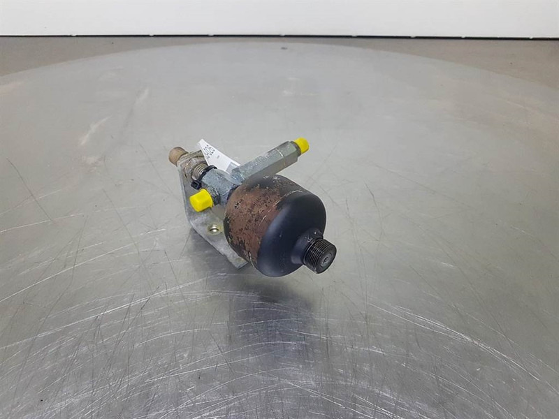 JCB 426E AGRI HT-Hydac SBO100-0,24E1/663U-Accumulator - Hidráulica para Maquinaria de construcción: foto 2 JCB 426E AGRI HT-Hydac SBO100-0,24E1/663U-Accumulator - Hidráulica para Maquinaria de construcción: foto 2