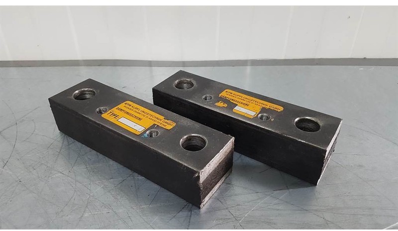 KTR DFSL200 - Vibration damper/Vibrationsdämpfer - Motor y piezas para Maquinaria de construcción: foto 4 KTR DFSL200 - Vibration damper/Vibrationsdämpfer - Motor y piezas para Maquinaria de construcción: foto 4