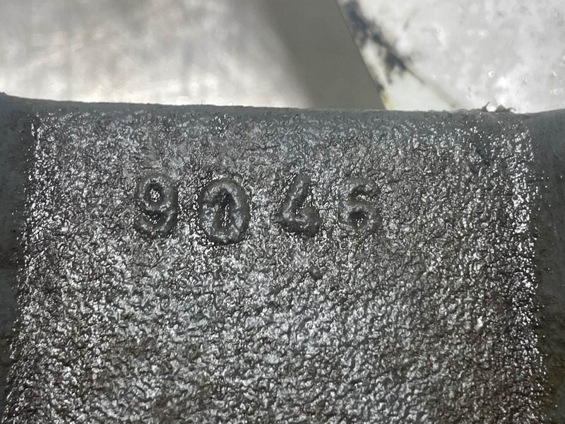 Liebherr A924C-10489729-Steering pivot pin/Fuseepen - Eje y piezas para Maquinaria de construcción: foto 4 Liebherr A924C-10489729-Steering pivot pin/Fuseepen - Eje y piezas para Maquinaria de construcción: foto 4