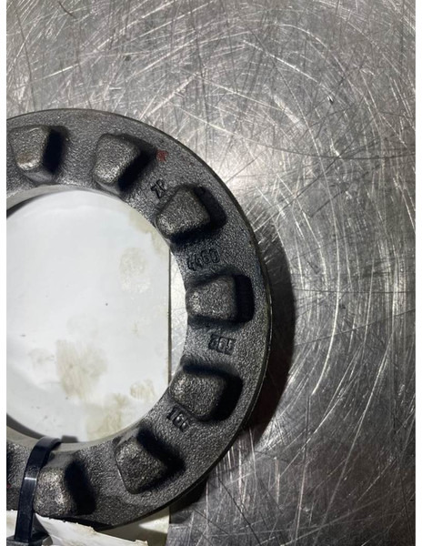 Liebherr L544-7009229-Adjusting nut/Einstellmutter - Eje y piezas para Maquinaria de construcción: foto 2 Liebherr L544-7009229-Adjusting nut/Einstellmutter - Eje y piezas para Maquinaria de construcción: foto 2