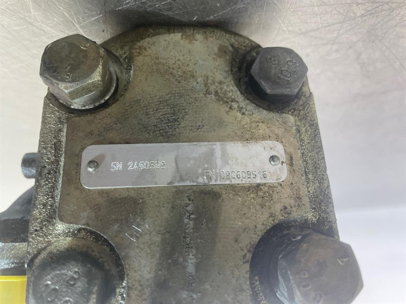 Manitou -5N2460309-Gearpump/Zahnradpumpe/Tandwielpomp - Hidráulica para Maquinaria de construcción: foto 4 Manitou -5N2460309-Gearpump/Zahnradpumpe/Tandwielpomp - Hidráulica para Maquinaria de construcción: foto 4