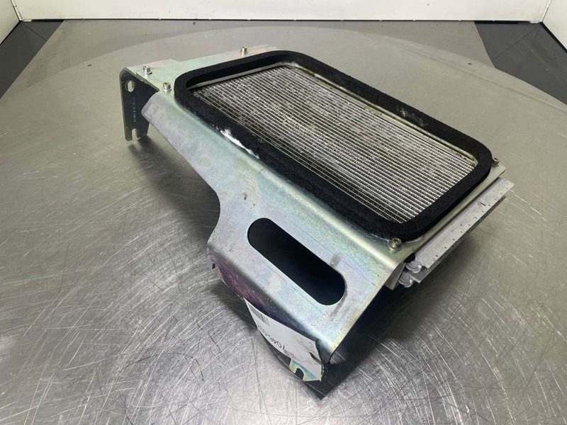 Mecalac 12MTX-5370437-Airco condenser/Klimakondensator - Bastidor/ Chasis para Maquinaria de construcción: foto 5 Mecalac 12MTX-5370437-Airco condenser/Klimakondensator - Bastidor/ Chasis para Maquinaria de construcción: foto 5