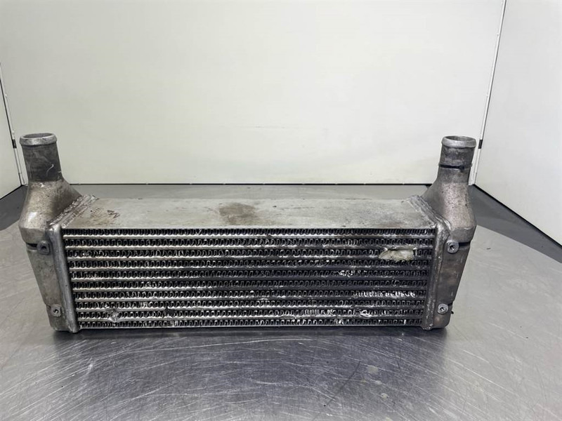 New Holland W110C - Intercooler/Kühler/Koeler - Motor para Maquinaria de construcción: foto 4 New Holland W110C - Intercooler/Kühler/Koeler - Motor para Maquinaria de construcción: foto 4