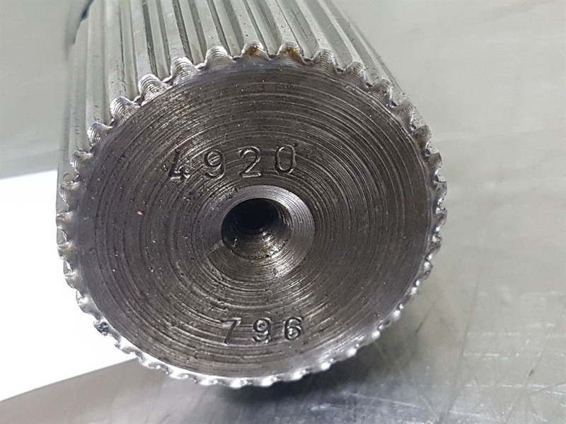 O & K L20I-4920796-Joint shaft/Steckwelle/Steekas - Eje y piezas para Maquinaria de construcción: foto 4 O & K L20I-4920796-Joint shaft/Steckwelle/Steekas - Eje y piezas para Maquinaria de construcción: foto 4