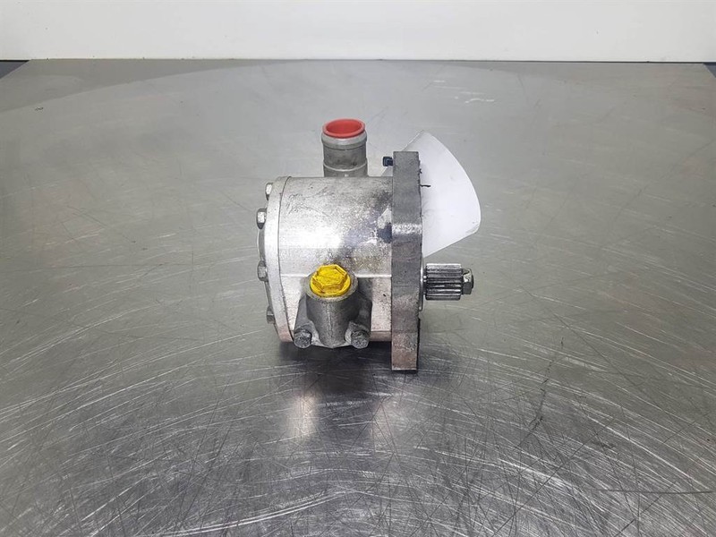 Perkins T4.236-XugpaBnuka C80X-Gearpump/Zahnradpumpe - Hidráulica para Maquinaria de construcción: foto 2 Perkins T4.236-XugpaBnuka C80X-Gearpump/Zahnradpumpe - Hidráulica para Maquinaria de construcción: foto 2