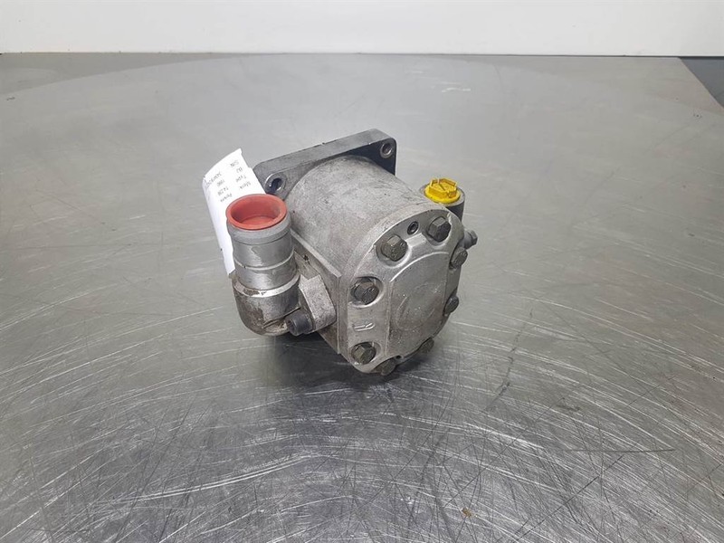Perkins T4.236-XugpaBnuka C80X-Gearpump/Zahnradpumpe - Hidráulica para Maquinaria de construcción: foto 3 Perkins T4.236-XugpaBnuka C80X-Gearpump/Zahnradpumpe - Hidráulica para Maquinaria de construcción: foto 3