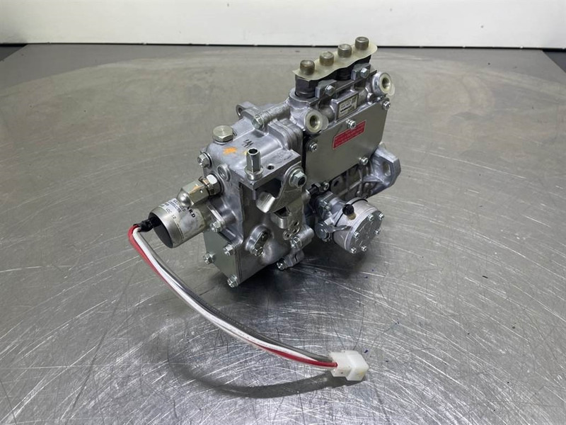 Yanmar 4TNE88-NSW-Fuel pump/Kraftstoffpumpe/Brandstofpomp - Motor para Maquinaria de construcción: foto 2 Yanmar 4TNE88-NSW-Fuel pump/Kraftstoffpumpe/Brandstofpomp - Motor para Maquinaria de construcción: foto 2