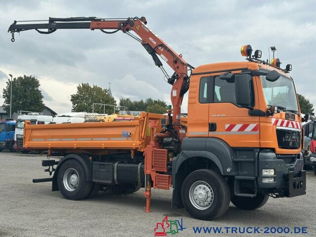 MAN 18.320 4x4 Atlas Kran + Winterdienstausstattung - Camión volquete, Camión grúa: foto 2 MAN 18.320 4x4 Atlas Kran + Winterdienstausstattung - Camión volquete, Camión grúa: foto 2