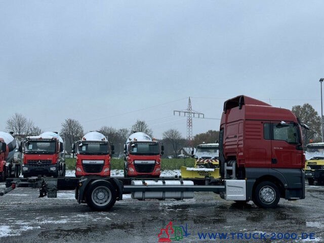 MAN TGX 18.360 BDF XL Haus Bett Standheizung 268TKM - Camión portacontenedore/ Intercambiable: foto 4 MAN TGX 18.360 BDF XL Haus Bett Standheizung 268TKM - Camión portacontenedore/ Intercambiable: foto 4