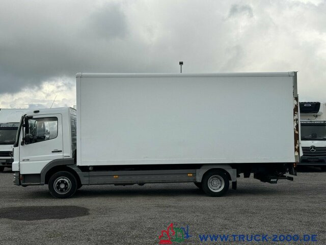 Mercedes-Benz 816 Atego Koffer Ladebordwand MBB 1.000Kg 3Sitze - Furgoneta caja cerrada: foto 2 Mercedes-Benz 816 Atego Koffer Ladebordwand MBB 1.000Kg 3Sitze - Furgoneta caja cerrada: foto 2