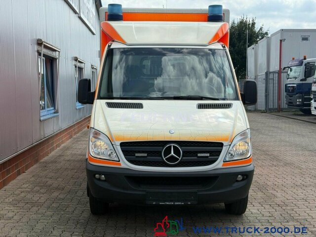 Mercedes-Benz Sprinter 516 Fahrtec RTW Luftfederung Retarder - Ambulancia: foto 4 Mercedes-Benz Sprinter 516 Fahrtec RTW Luftfederung Retarder - Ambulancia: foto 4