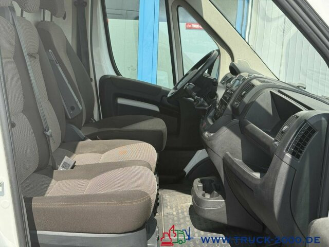Peugeot Boxer 2.2 HDi Kasten Hoch & Lang NUR 54.160 KM - Furgón: foto 4 Peugeot Boxer 2.2 HDi Kasten Hoch & Lang NUR 54.160 KM - Furgón: foto 4