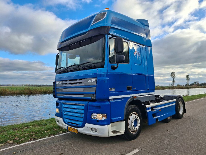 DAF XF 105.460 MANUAL GEARBOX - Cabeza tractora: foto 1 DAF XF 105.460 MANUAL GEARBOX - Cabeza tractora: foto 1