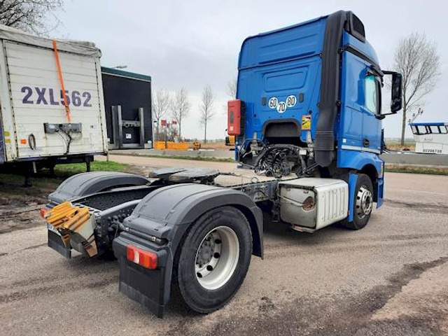Mercedes-Benz ACTROS 1843 - Cabeza tractora: foto 4 Mercedes-Benz ACTROS 1843 - Cabeza tractora: foto 4
