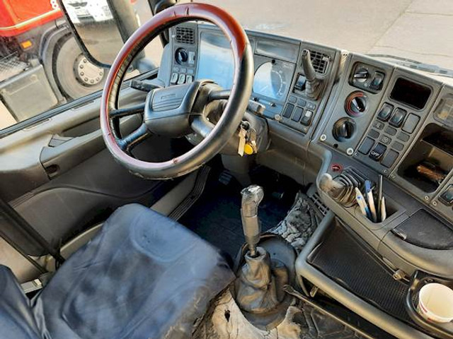 Scania R 124 LA 470 - Cabeza tractora: foto 5 Scania R 124 LA 470 - Cabeza tractora: foto 5