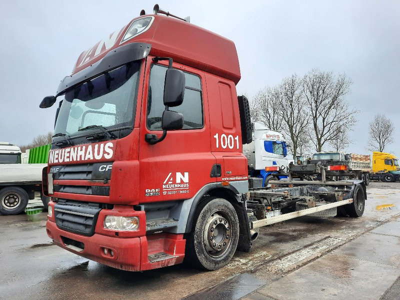 DAF CF75.360 MANUAL GEARBOX - Camión portacontenedore/ Intercambiable: foto 1 DAF CF75.360 MANUAL GEARBOX - Camión portacontenedore/ Intercambiable: foto 1