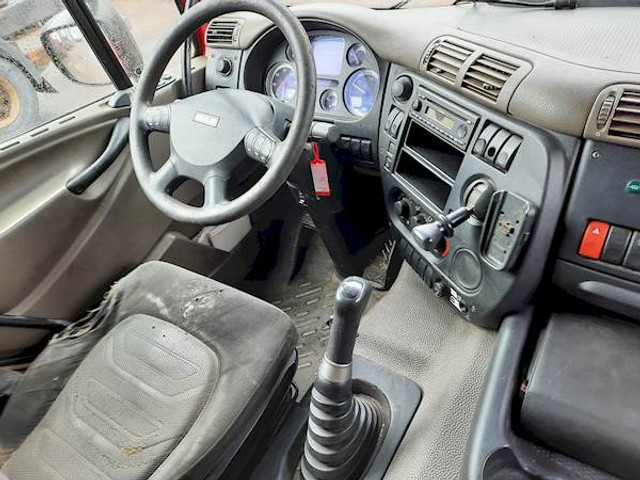DAF CF75.360 MANUAL GEARBOX - Camión portacontenedore/ Intercambiable: foto 5 DAF CF75.360 MANUAL GEARBOX - Camión portacontenedore/ Intercambiable: foto 5