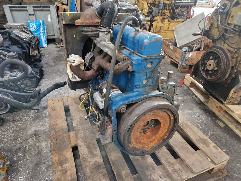 Ford F2 6015 - Motor: foto 2 Ford F2 6015 - Motor: foto 2