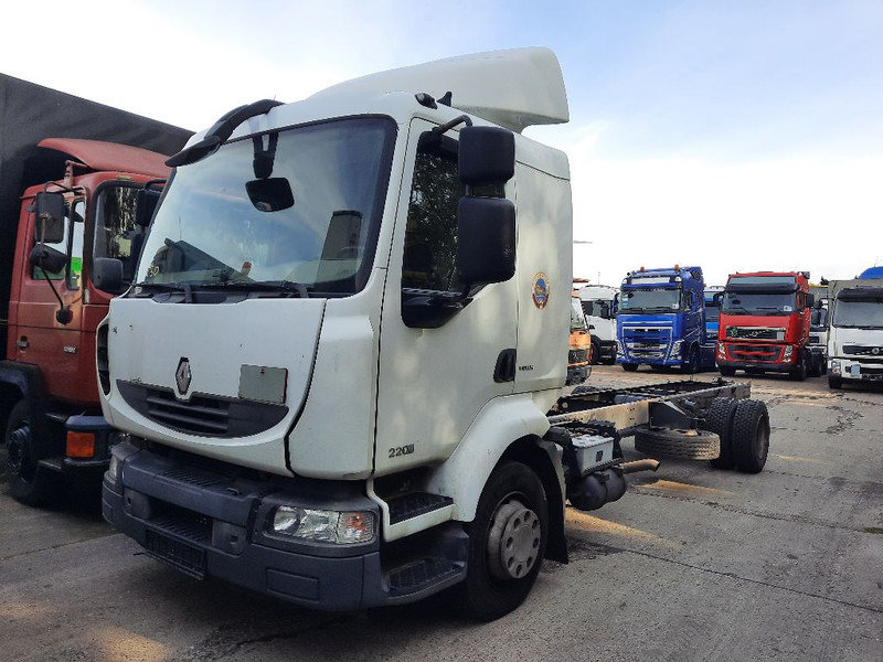 Renault MIDLUM 220 - Camión chasis: foto 1 Renault MIDLUM 220 - Camión chasis: foto 1