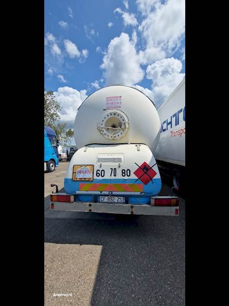 Renault PREMIUM 270 GAS / LPG - Camión cisterna: foto 5 Renault PREMIUM 270 GAS / LPG - Camión cisterna: foto 5