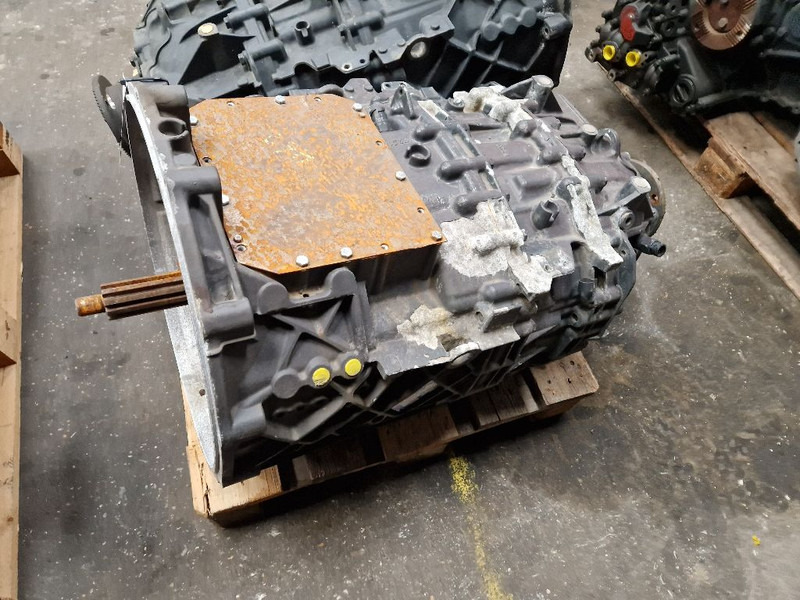 ZF ASTRONIC 12AS2330 TD - Caja de cambios: foto 1 ZF ASTRONIC 12AS2330 TD - Caja de cambios: foto 1
