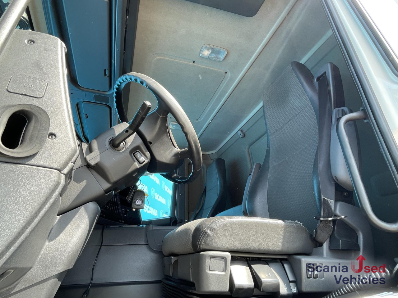 SCANIA P 250 DB4x2MNB SIDE DOORS FULL AIR 250X246X250CM - Camión caja cerrada: foto 5 SCANIA P 250 DB4x2MNB SIDE DOORS FULL AIR 250X246X250CM - Camión caja cerrada: foto 5