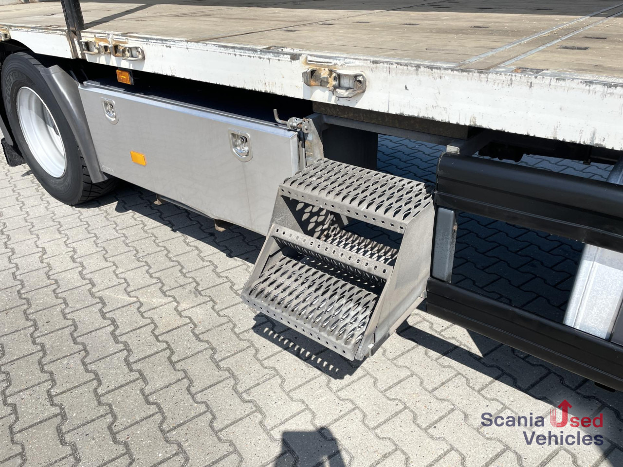 SCANIA P 250 DB4x2MNB SIDE DOORS FULL AIR 250X246X250CM - Camión caja cerrada: foto 3 SCANIA P 250 DB4x2MNB SIDE DOORS FULL AIR 250X246X250CM - Camión caja cerrada: foto 3