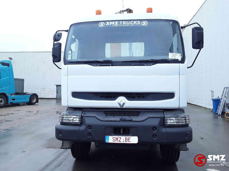 Renault Kerax 420 Effer 250 _5s - Cabeza tractora: foto 2 Renault Kerax 420 Effer 250 _5s - Cabeza tractora: foto 2