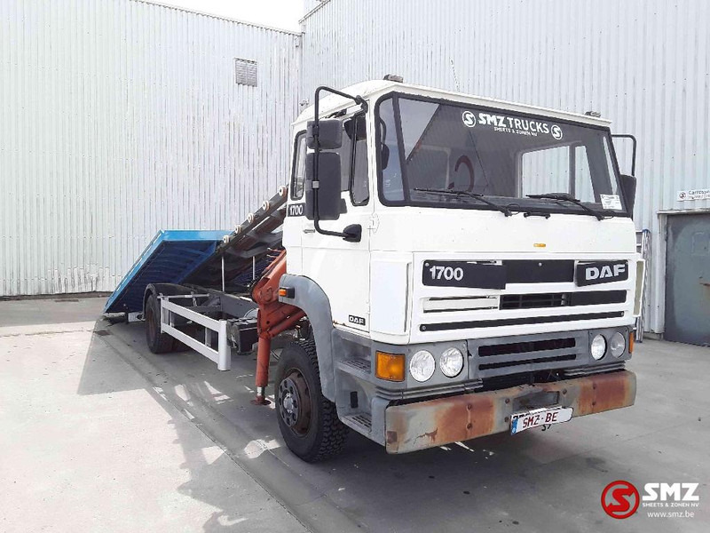 DAF 1700 - Grua de remolque autos: foto 1 DAF 1700 - Grua de remolque autos: foto 1