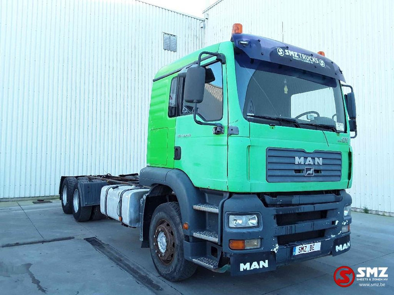 MAN TGA 33.430 problem boite/gearbox - Camión chasis: foto 1 MAN TGA 33.430 problem boite/gearbox - Camión chasis: foto 1