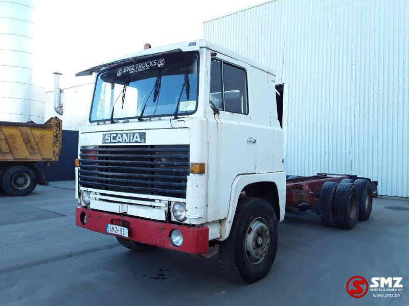 Scania 111 6x2 super lames - Camión chasis: foto 3 Scania 111 6x2 super lames - Camión chasis: foto 3