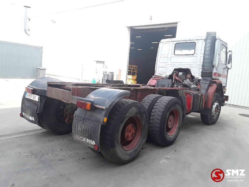 Camión chasis Scania 112 6x4: foto 11
