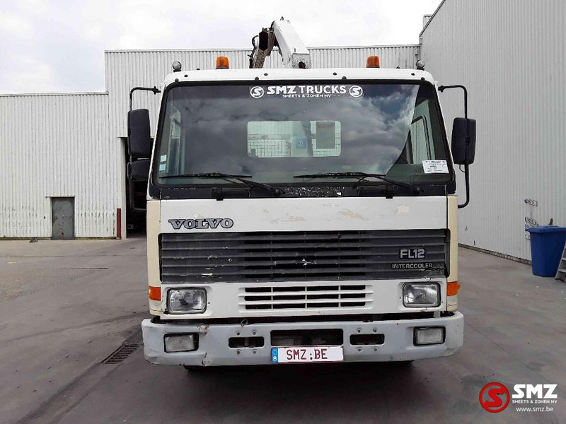 Volvo FL12 INTERCOOLER - Camión volquete, Camión grúa: foto 2 Volvo FL12 INTERCOOLER - Camión volquete, Camión grúa: foto 2