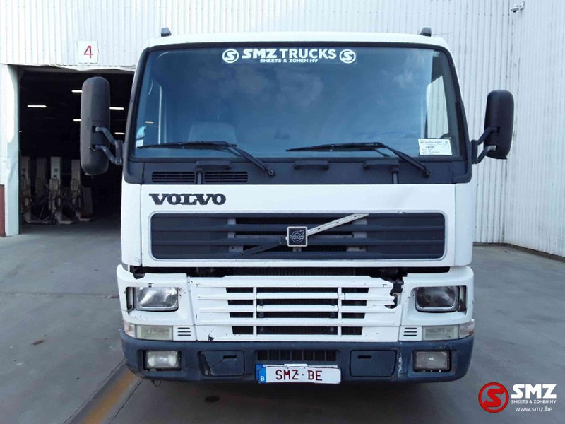 Volvo FM 7 290 lames inox - Camión cisterna: foto 2 Volvo FM 7 290 lames inox - Camión cisterna: foto 2