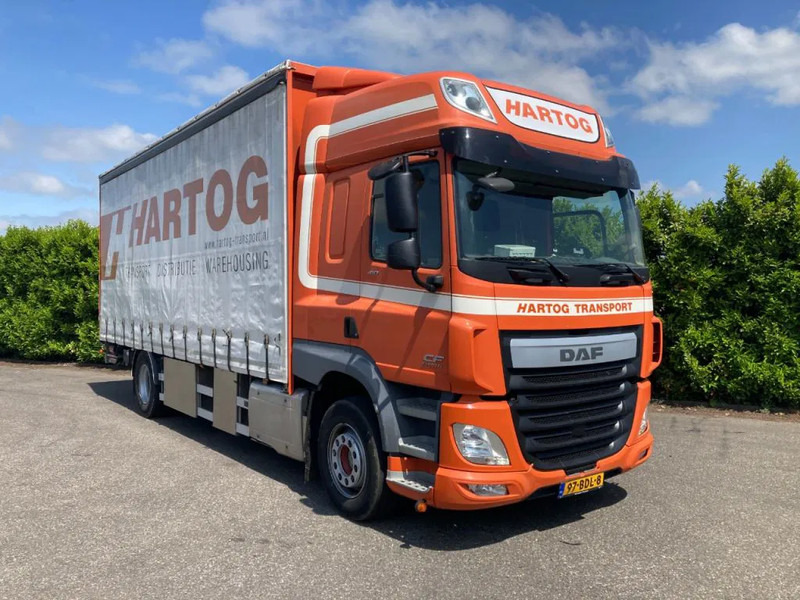 DAF CF 410 FA Euro6 Schuifzeilen vooras 9,0 ton - Camión caja cerrada: foto 1 DAF CF 410 FA Euro6 Schuifzeilen vooras 9,0 ton - Camión caja cerrada: foto 1