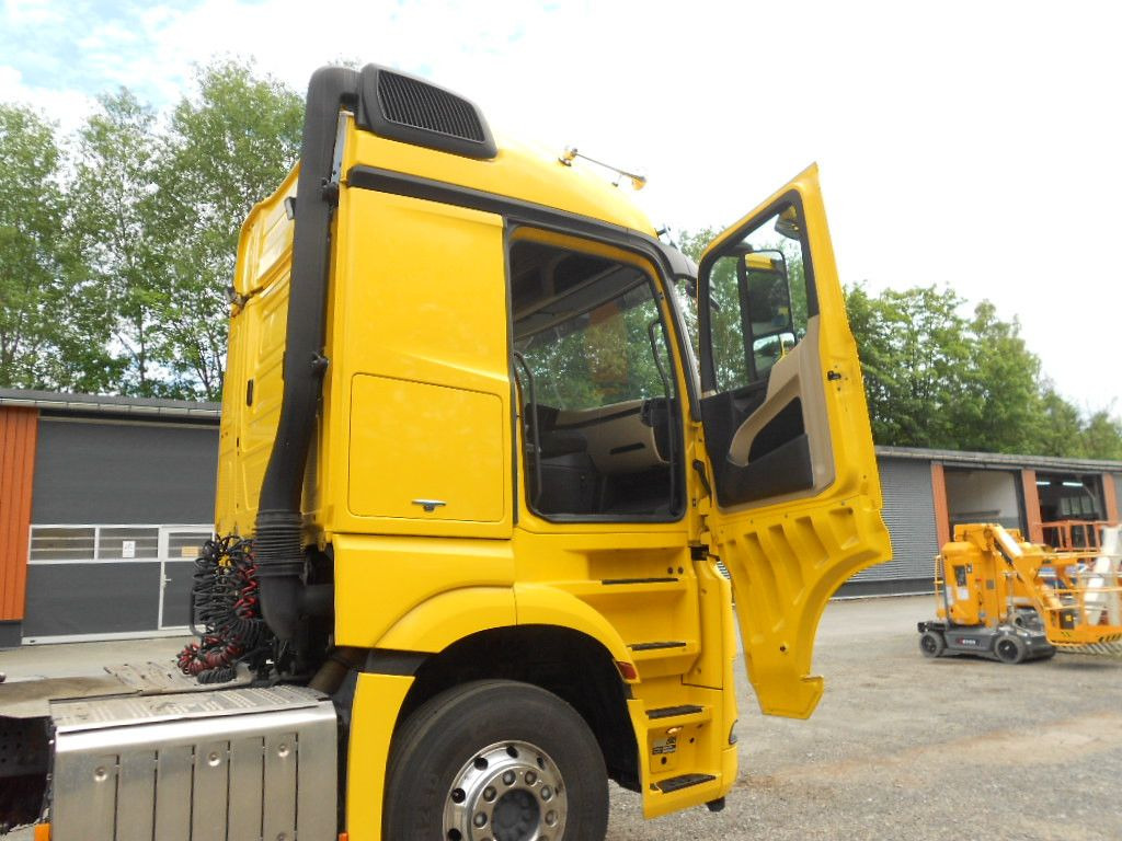 Cabeza tractora Mercedes-Benz AROCS 1845: foto 15