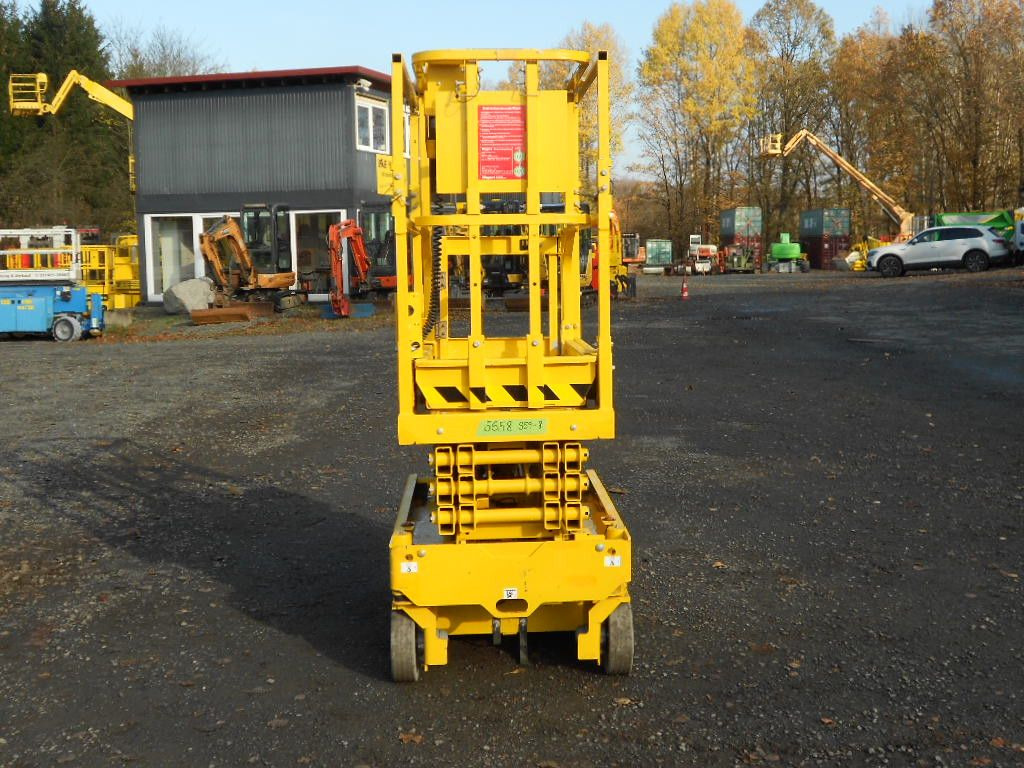 Camión con plataforma elevadora Genie GS 1330, Scherenarbeitsbühne Genie 5,9 m: foto 19 Camión con plataforma elevadora Genie GS 1330, Scherenarbeitsbühne Genie 5,9 m: foto 19