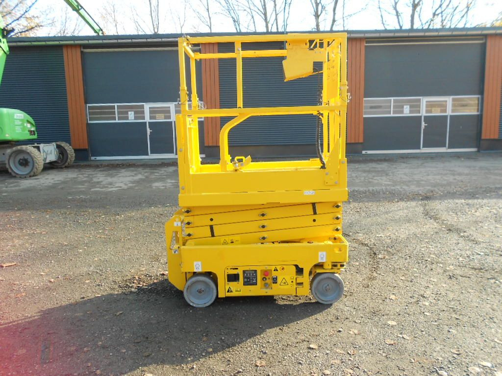 Camión con plataforma elevadora Genie GS 1330, Scherenarbeitsbühne Genie 5,9 m: foto 13 Camión con plataforma elevadora Genie GS 1330, Scherenarbeitsbühne Genie 5,9 m: foto 13