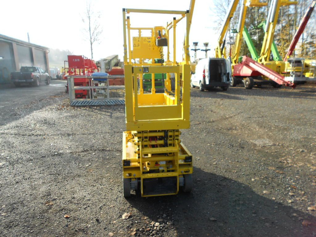 Camión con plataforma elevadora Genie GS 1330, Scherenarbeitsbühne Genie 5,9 m: foto 15 Camión con plataforma elevadora Genie GS 1330, Scherenarbeitsbühne Genie 5,9 m: foto 15